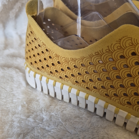 Ilse Jacobsen Tulip Shoes Butter Yellow Perforated Slip-Ons Size 8.5 US, 39 EU - Picture 6 of 15